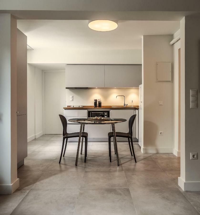 Unique Semi-Basement Stay At The Foot Of The Acropolis Atena Exterior foto