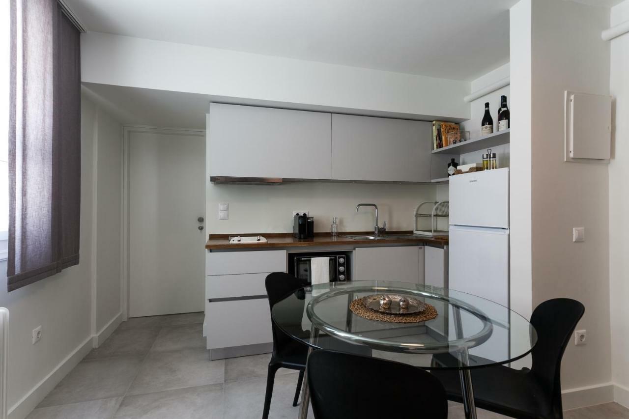 Unique Semi-Basement Stay At The Foot Of The Acropolis Atena Exterior foto